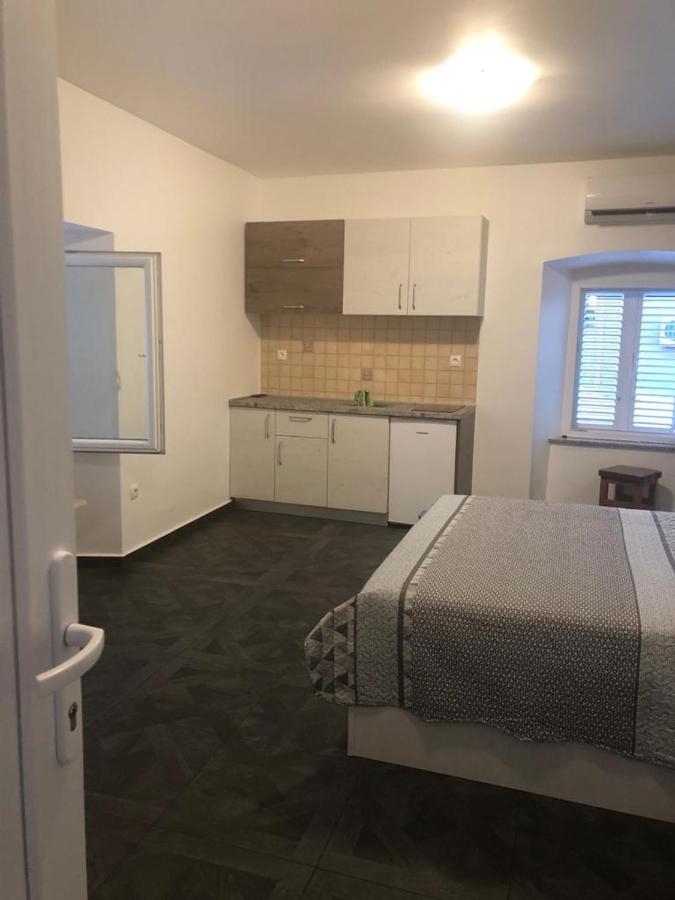 Apartments Tonka 扎达尔 外观 照片