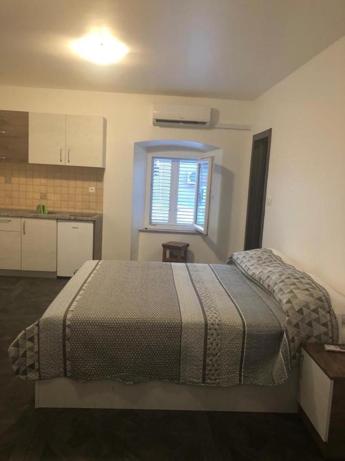 Apartments Tonka 扎达尔 外观 照片