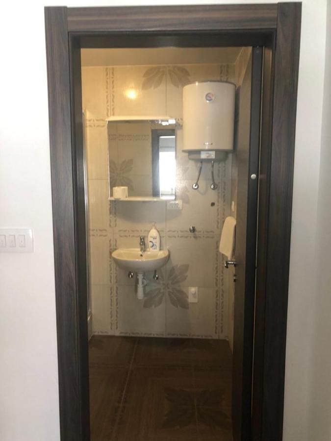 Apartments Tonka 扎达尔 外观 照片